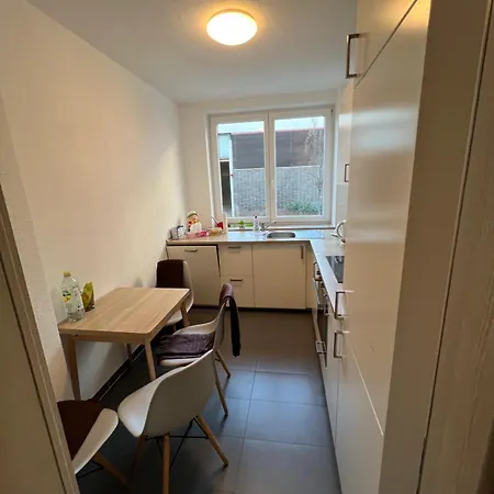 1 Apartment *